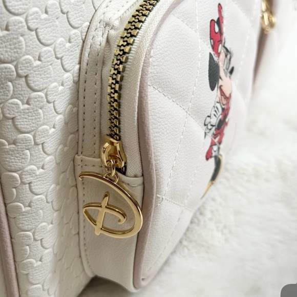 *NEW* Disney Minnie Mouse Weekender/Overnight /Duffle Travel Bag - Picture 5 of 11